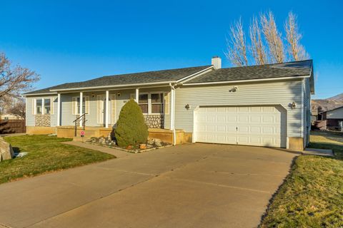 Tiny photo for 1612 E CANYON DR, South Weber, UT 84405 (MLS # 2131369)