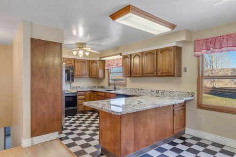 Tiny photo for 1612 E CANYON DR, South Weber, UT 84405 (MLS # 2131369)