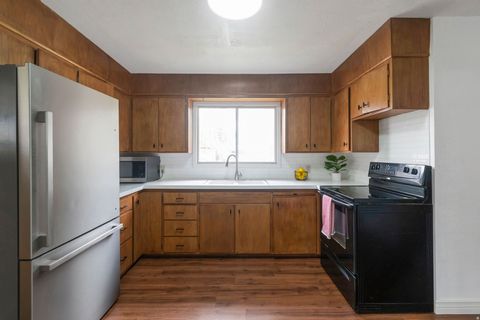 Tiny photo for 544 S 500 E, Payson, UT 84651 (MLS # 2147163)