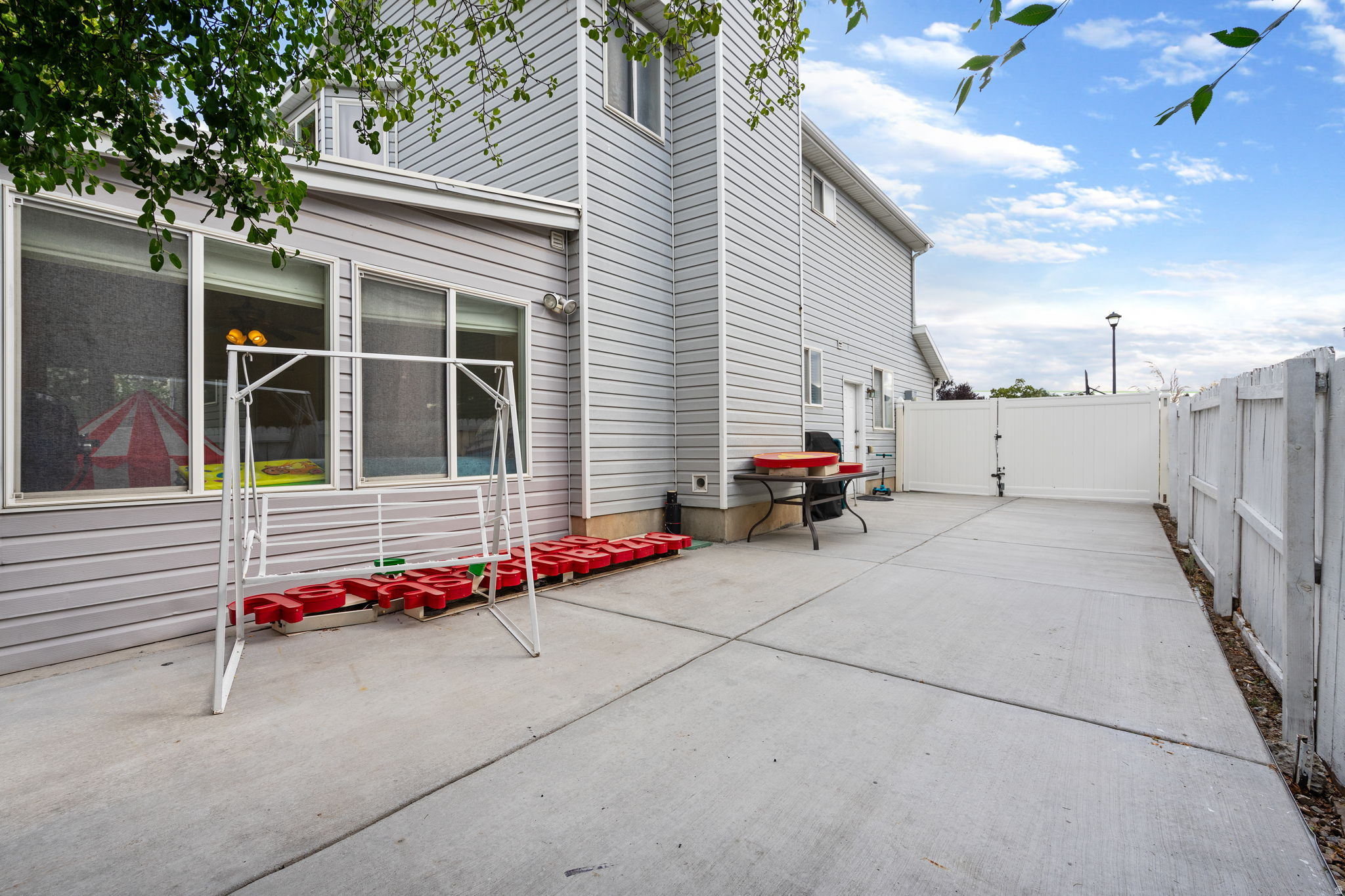 CENTRAL PARK EAST - Residential