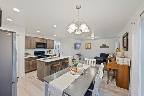 Tiny photo for 1698 S FREESTONE BLVD, Santaquin, UT 84655 (MLS # 2126113)