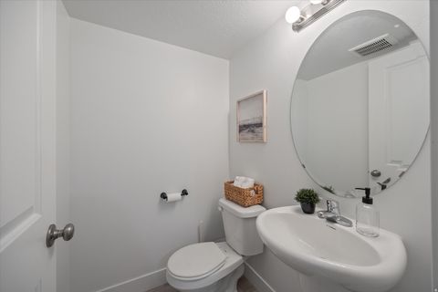 Tiny photo for 1698 S FREESTONE BLVD, Santaquin, UT 84655 (MLS # 2126113)