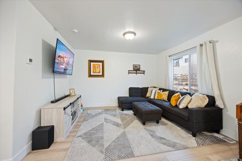 Tiny photo for 1698 S FREESTONE BLVD, Santaquin, UT 84655 (MLS # 2126113)