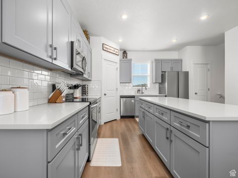 Tiny photo for 714 E GARDEN GROVE DR, Eagle Mountain, UT 84005 (MLS # 2116610)