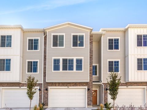 Tiny photo for 714 E GARDEN GROVE DR, Eagle Mountain, UT 84005 (MLS # 2116610)