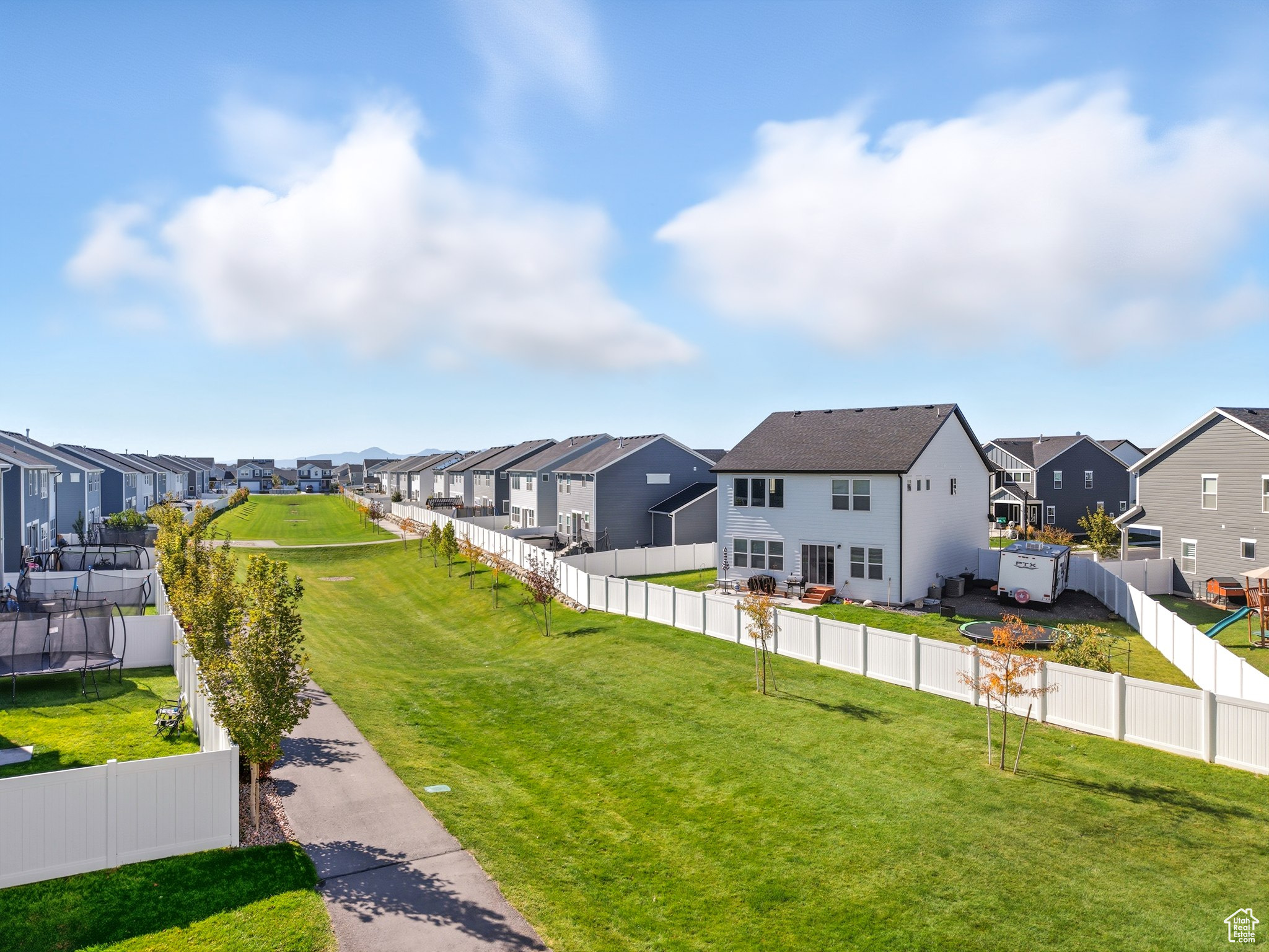 THE TOWNS AT BRYLEE FARMS - Residential