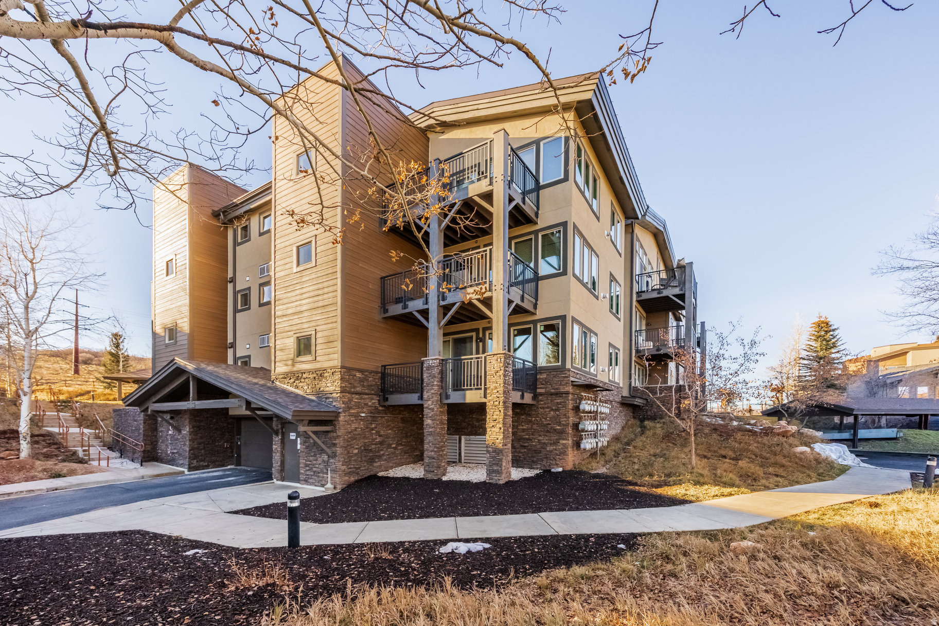 CRESTVIEW - Residential