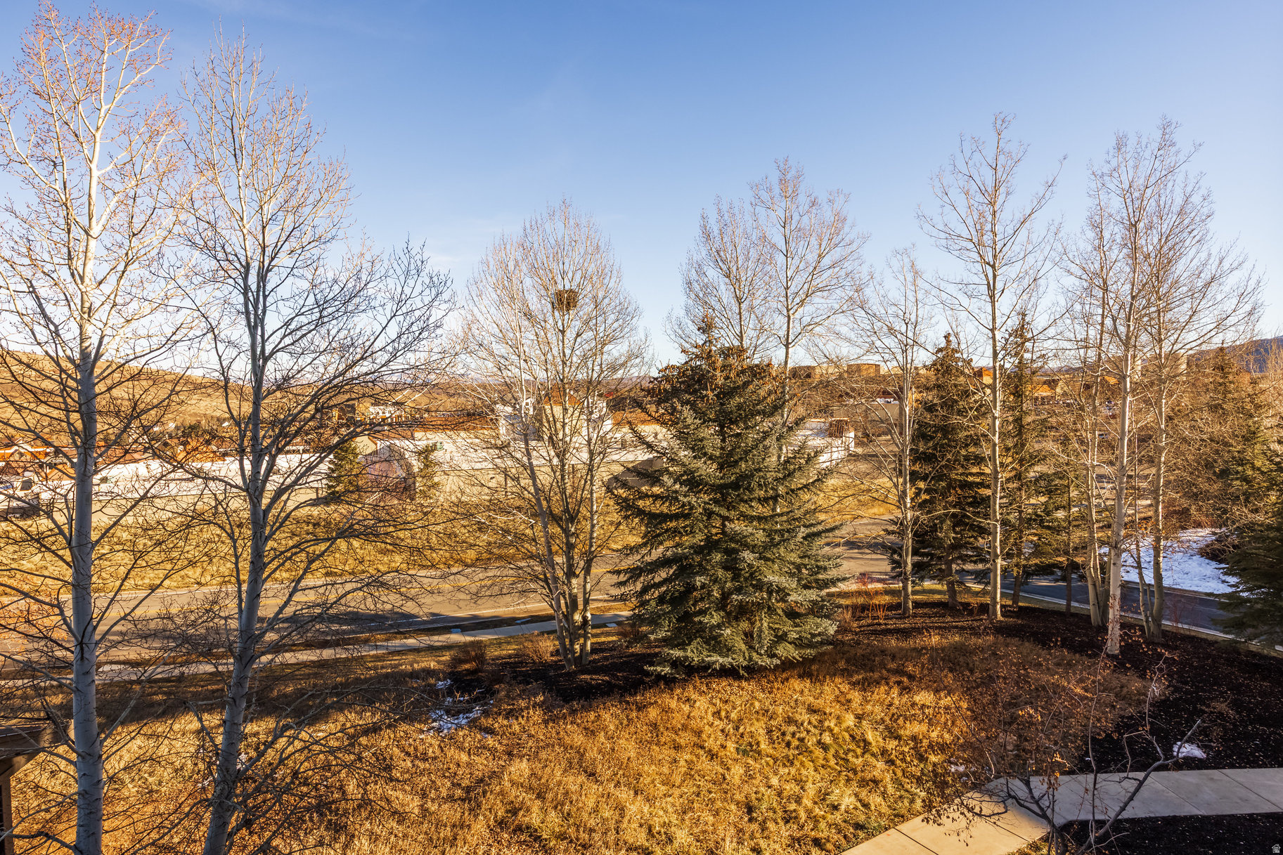 CRESTVIEW - Residential