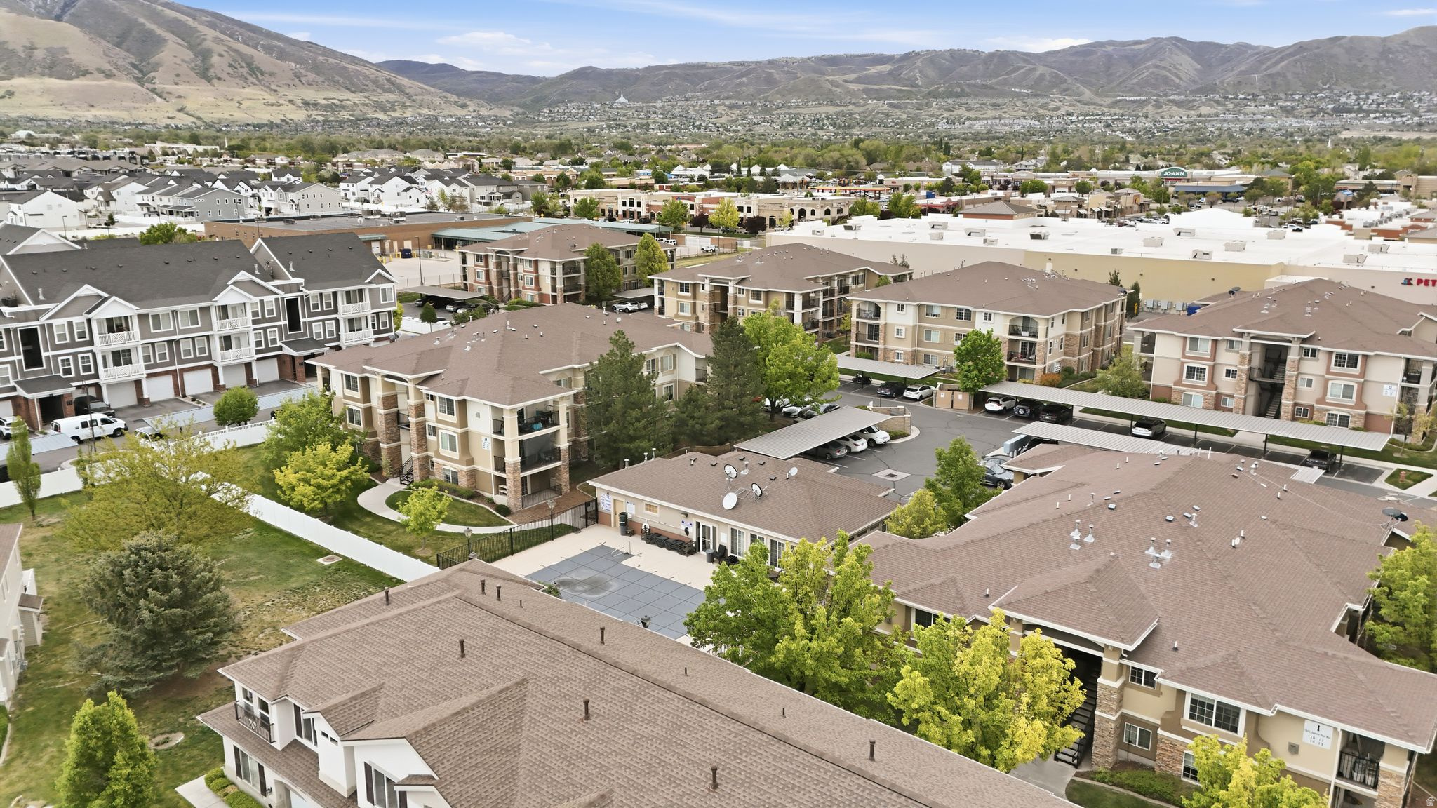 DRAPER PEAKS - Residential