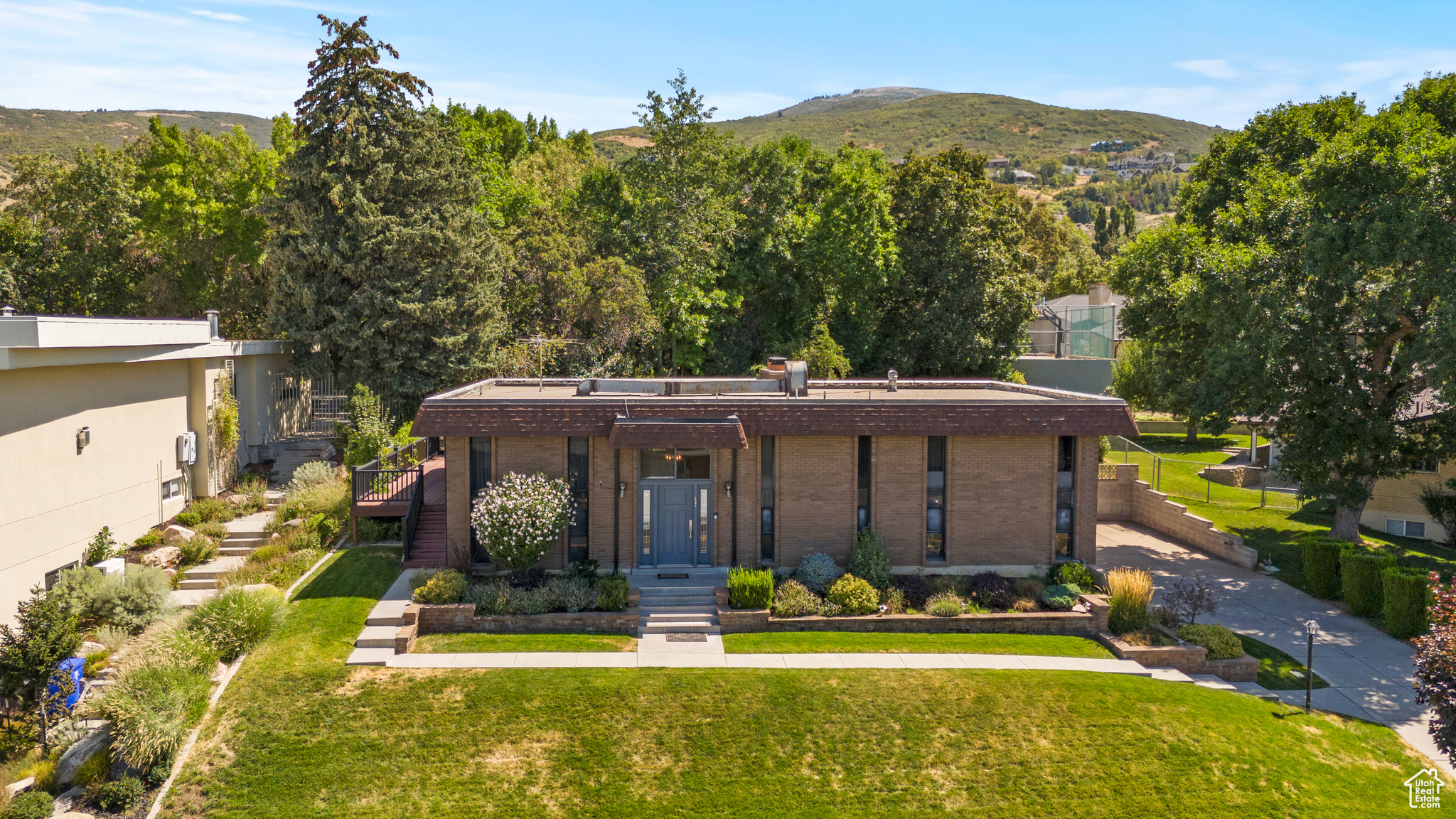 CANYON CREST - Residential