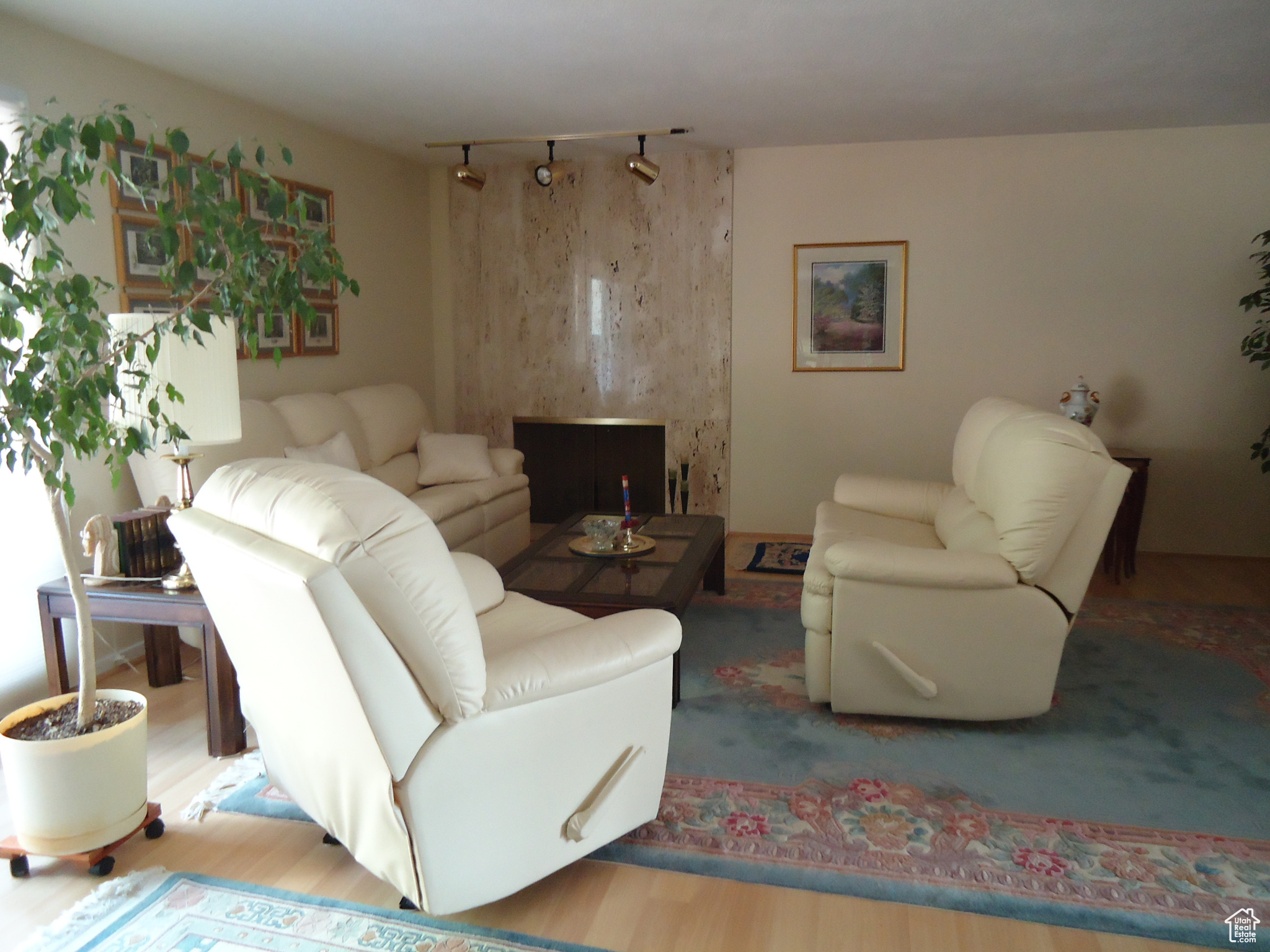 CANYON CREST - Residential