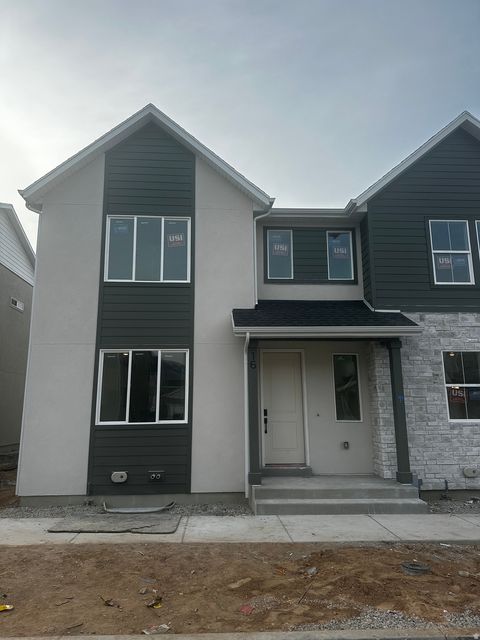 Photo of 12 S MOONLIT RD, Mapleton, UT 84664 (MLS # 2132471)