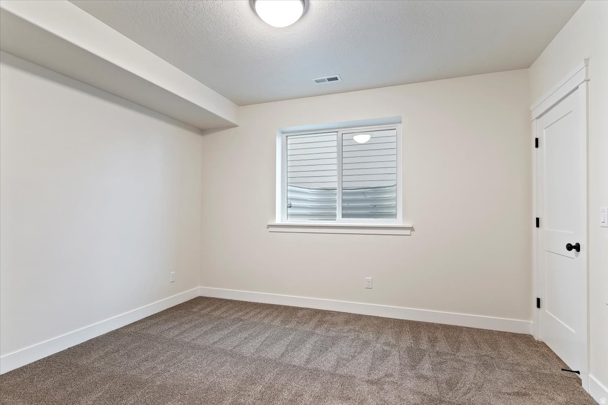 OAKS AT OAKRIDGE - Residential