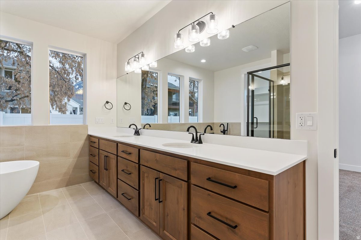 OAKS AT OAKRIDGE - Residential