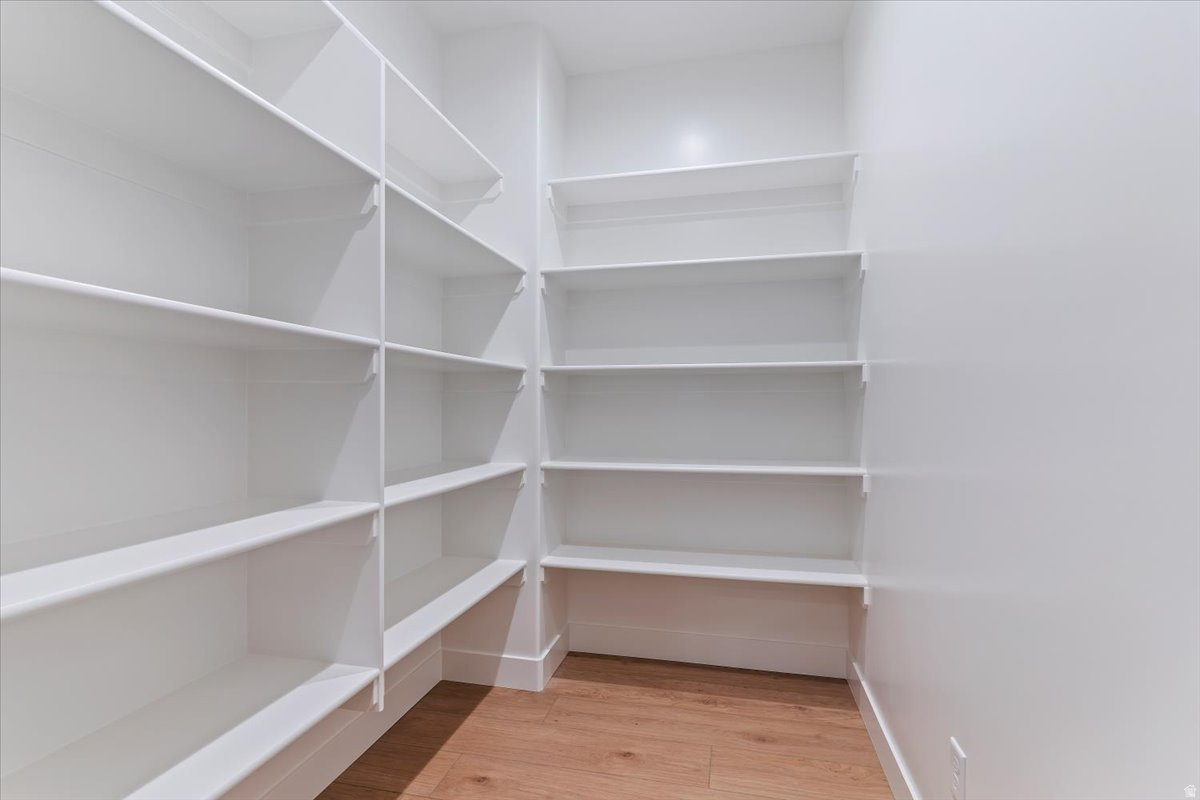 OAKS AT OAKRIDGE - Residential