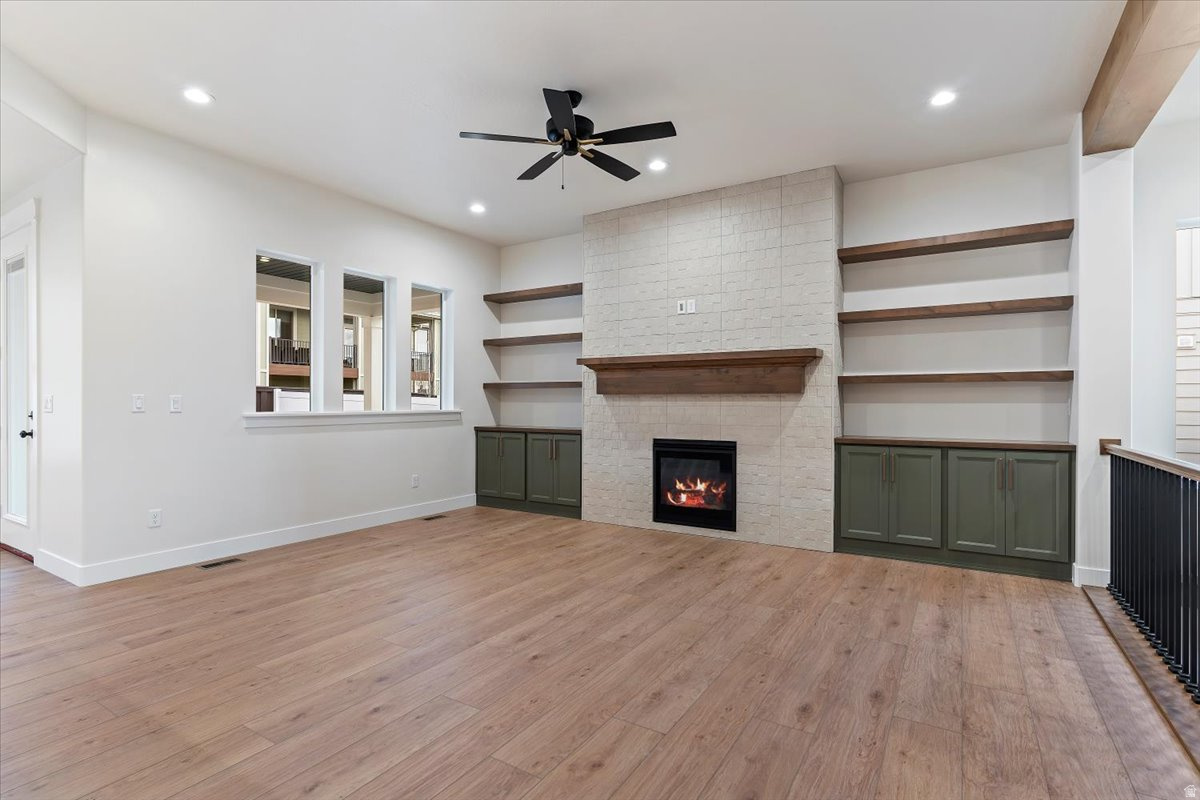 OAKS AT OAKRIDGE - Residential