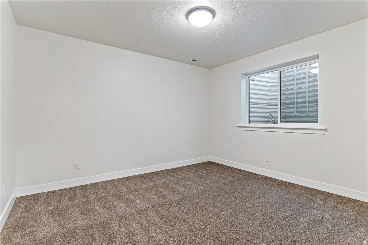 OAKS AT OAKRIDGE - Residential