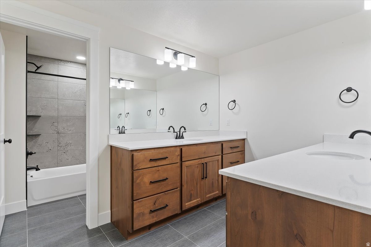 OAKS AT OAKRIDGE - Residential