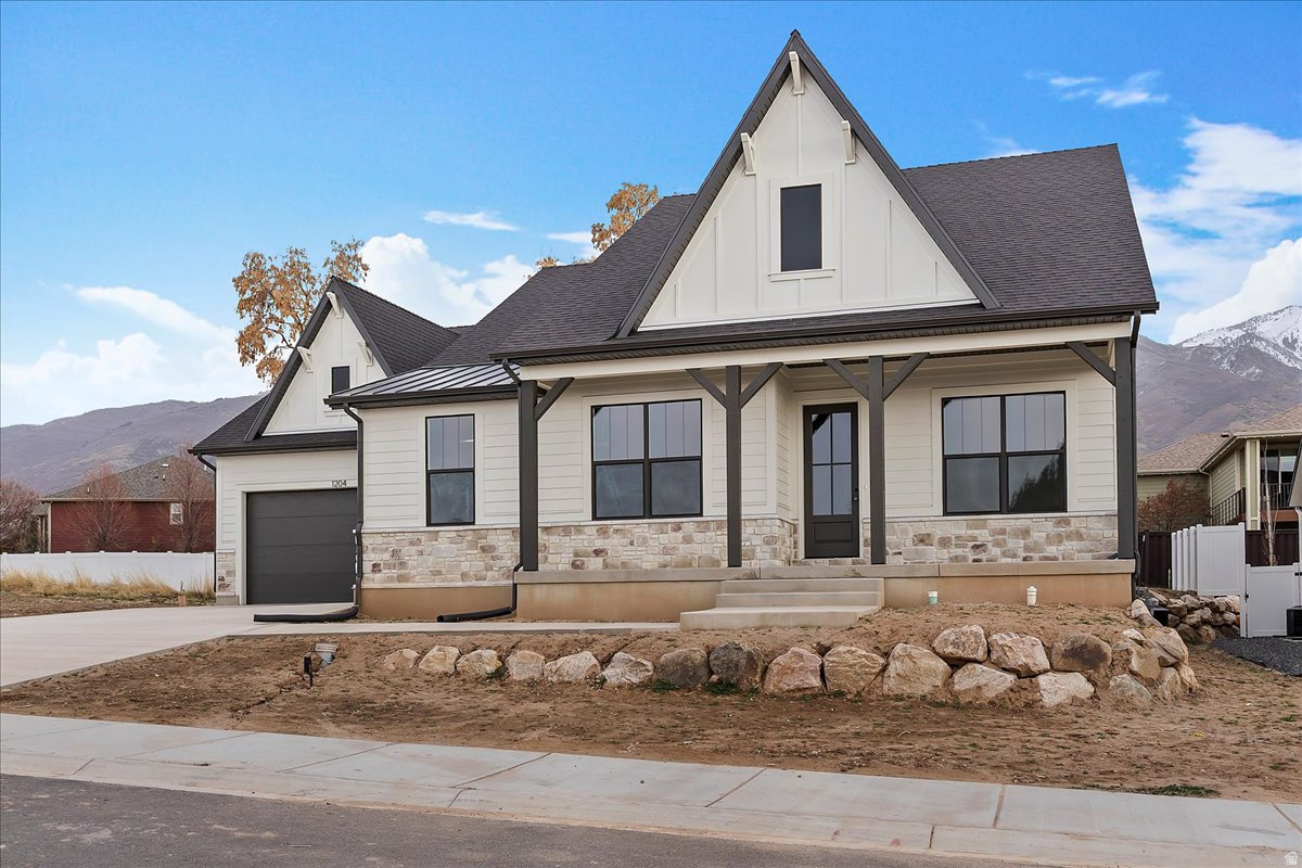 OAKS AT OAKRIDGE - Residential