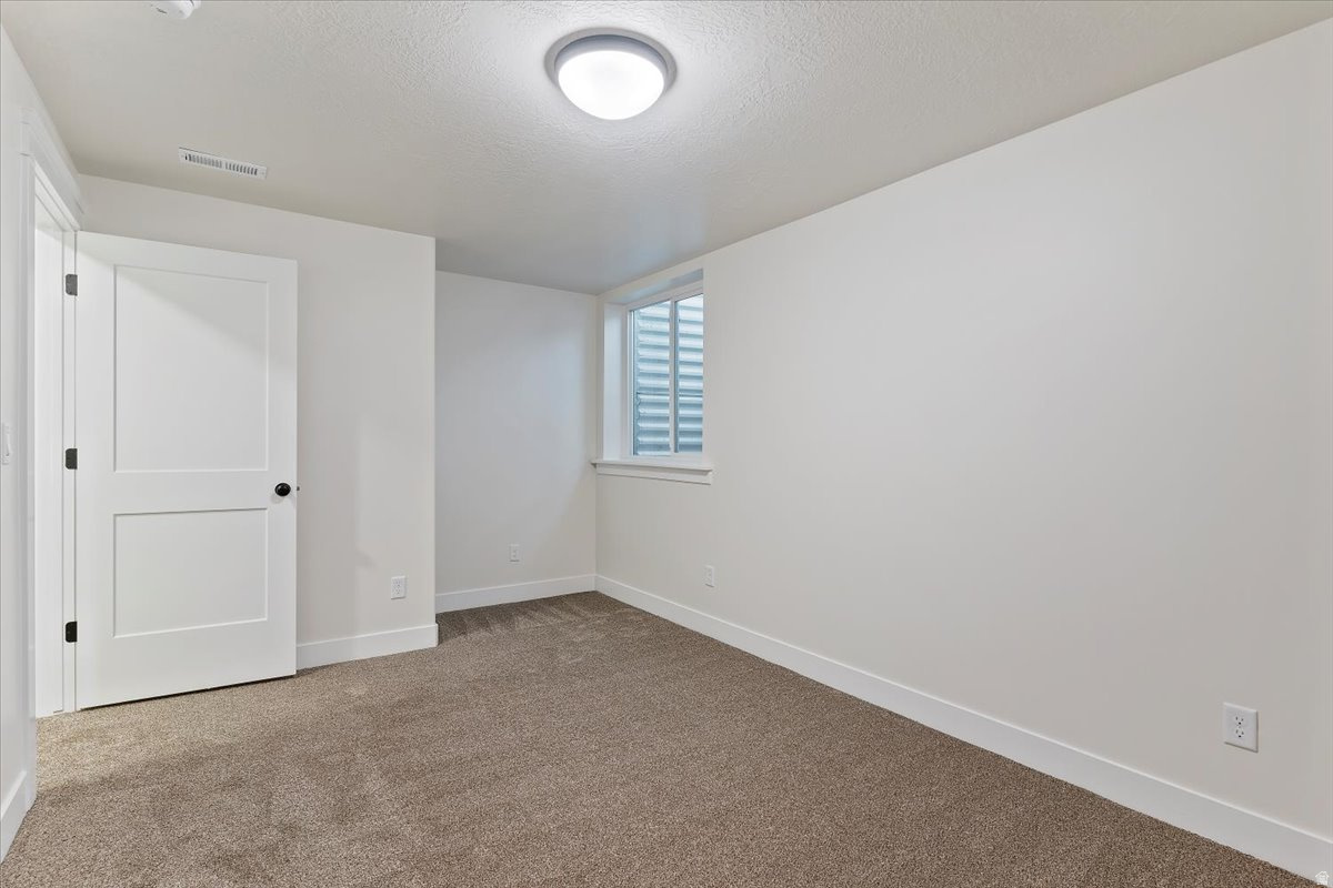 OAKS AT OAKRIDGE - Residential