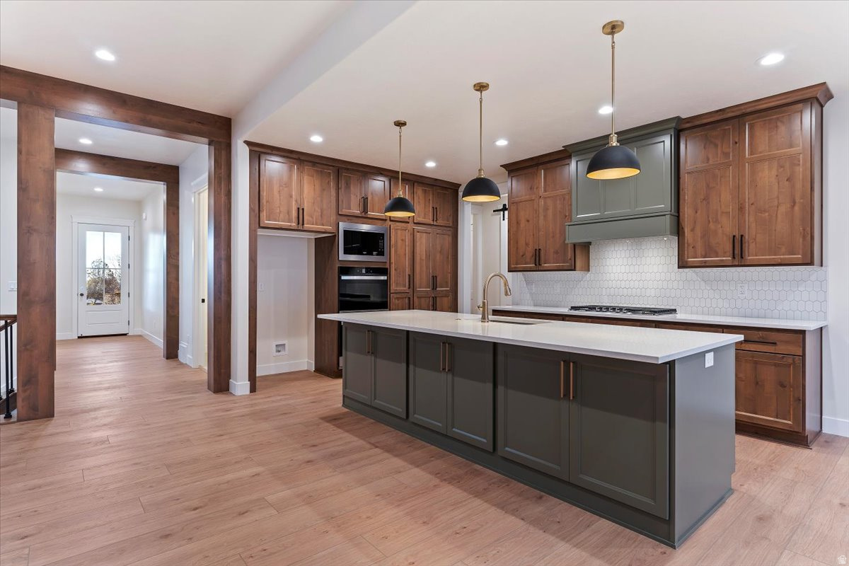 OAKS AT OAKRIDGE - Residential