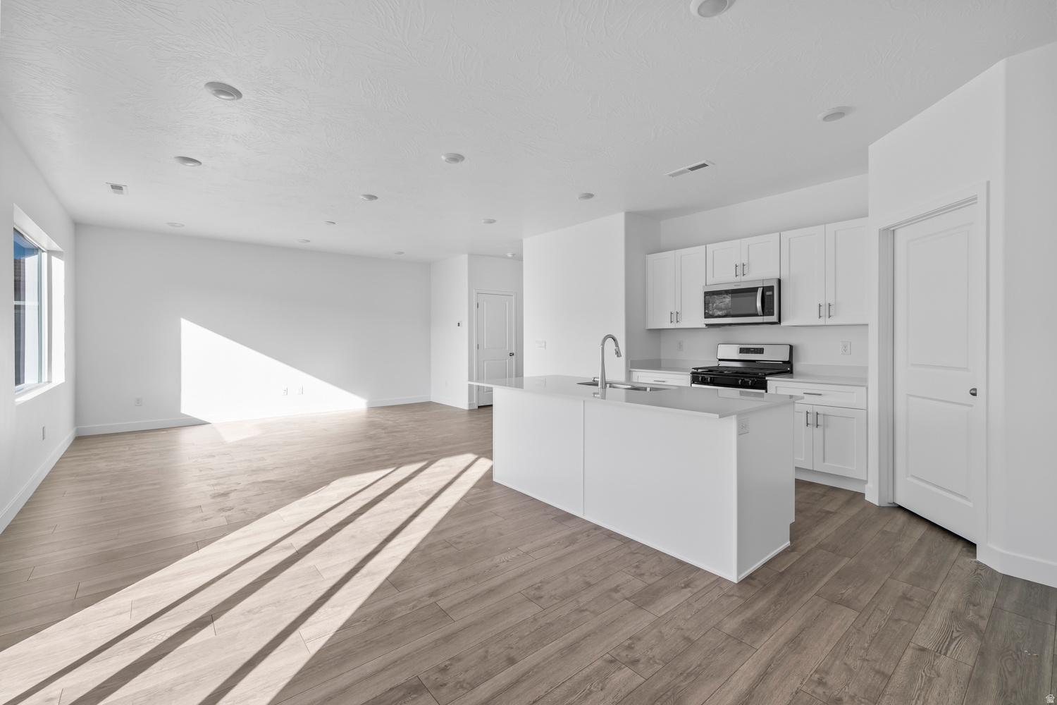 LONG VALLEY - Residential