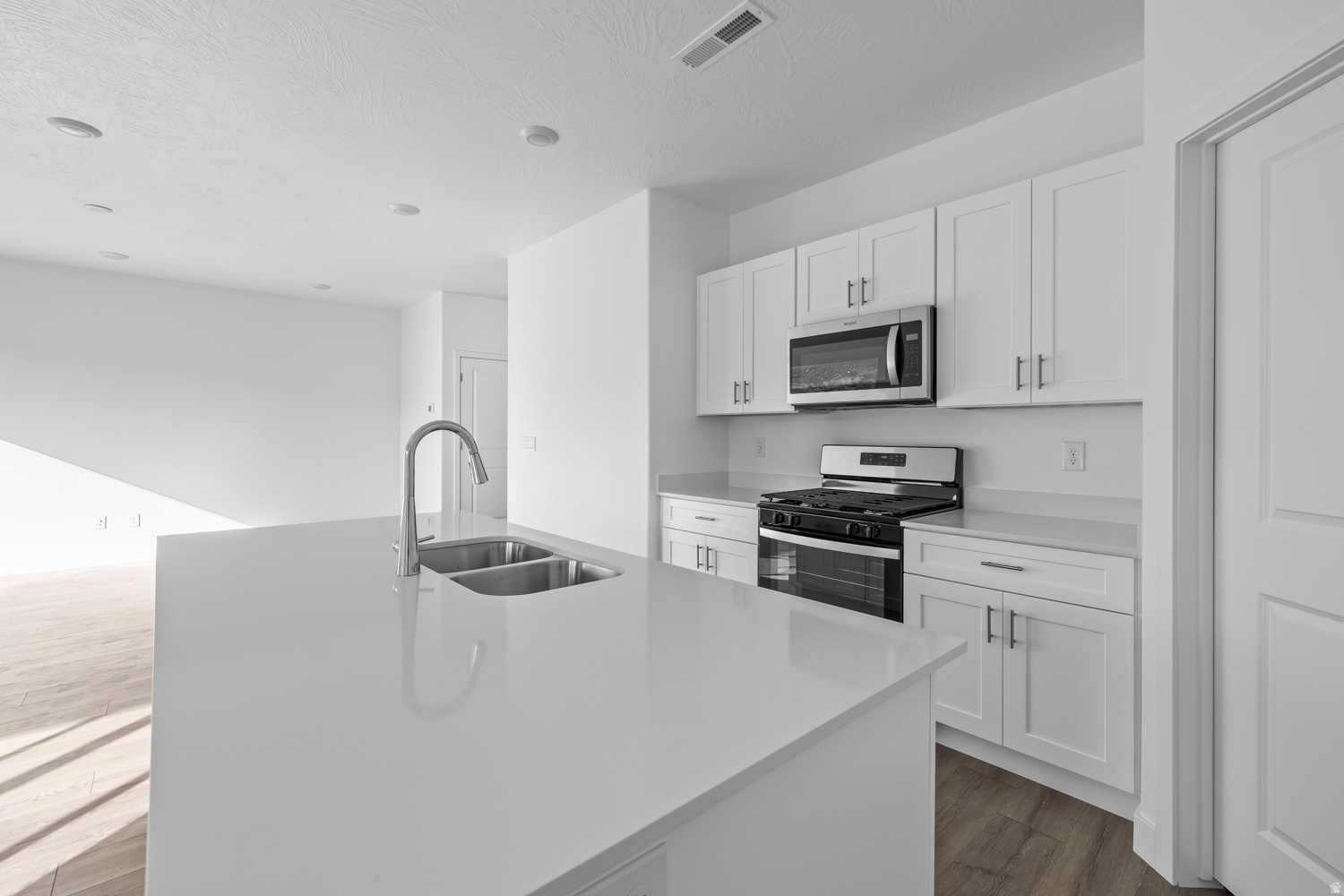 LONG VALLEY - Residential