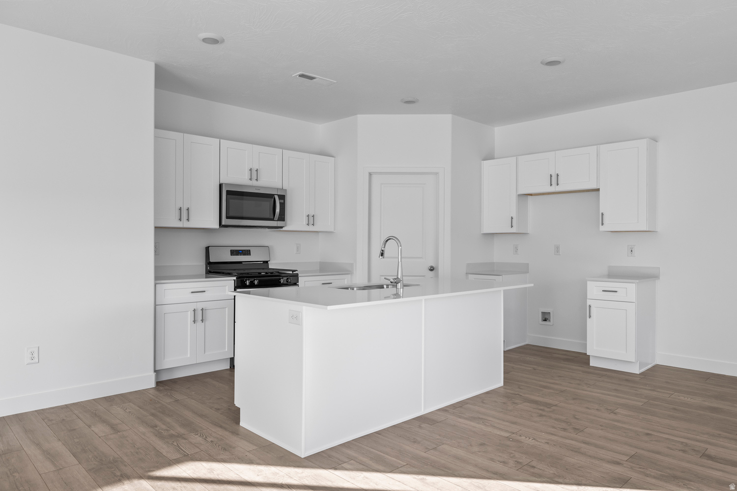 LONG VALLEY - Residential