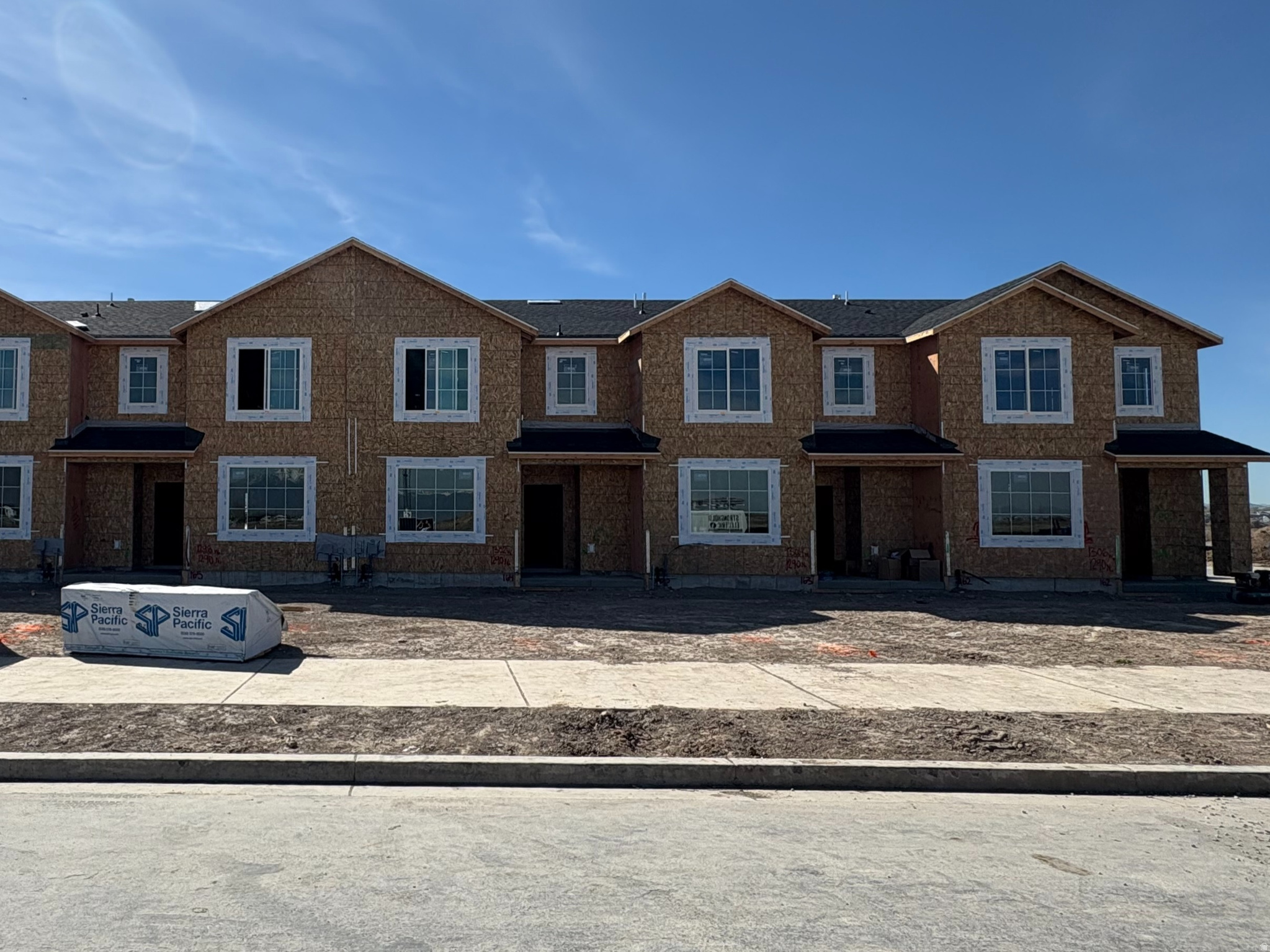 ARROWHEAD SPRINGS - Residential