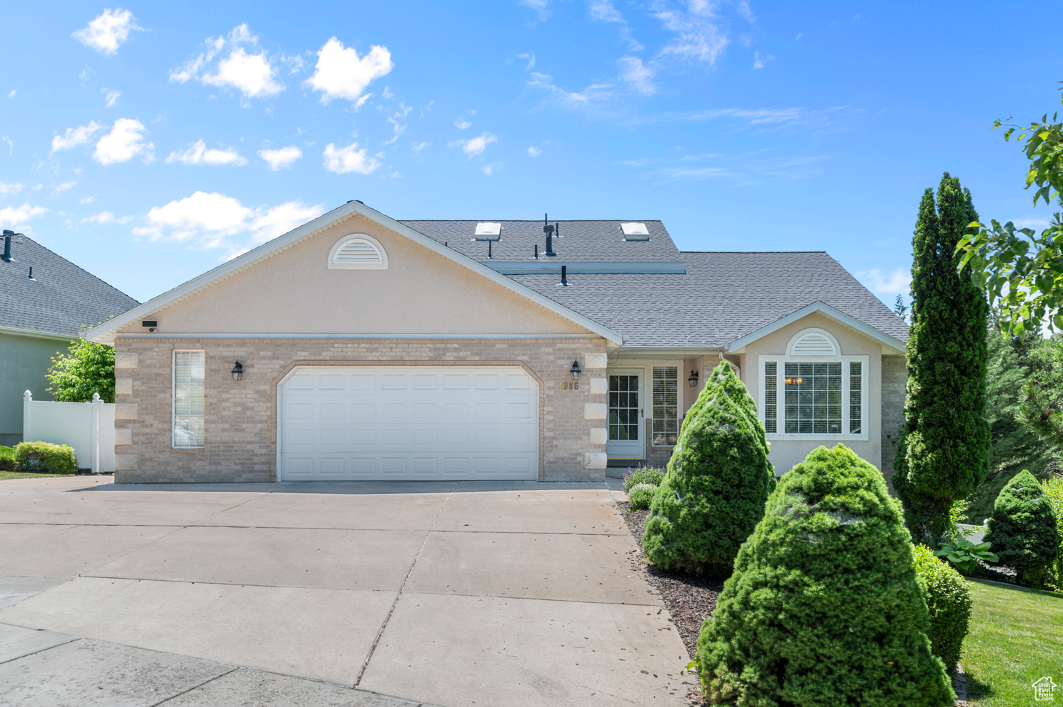 1986 E Dan, Layton, Utah image 2