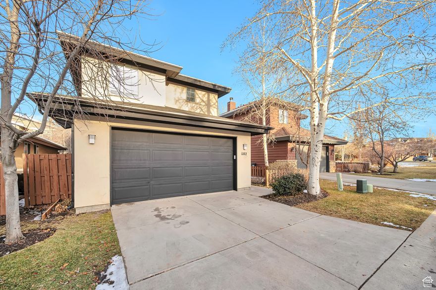 Experience modern living in this beautifully remodeled home in the highly desired Black Hawk neighborhood! Recent updates include a stunning kitchen and bathrooms, as well as new carpet throughout. The expanded living room offers additional space, perfect for relaxing or entertaining guests. Enjoy a sleek, upgraded kitchen with abundant counter space and an open, contemporary layout that fills the home with natural light. This prime location puts you just minutes from Main Street, all major ski resorts, local shopping, and convenience stores. Commuters will love the easy freeway access, while outdoor enthusiasts will appreciate being within walking distance of Redstone Village and two free public transportation pickup spots. Don't miss your chance to own this move-in ready home in one of the area's most sought-after neighborhoods!