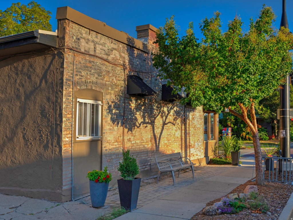 Photo of 301 E 1700 S, Salt Lake City, UT 84115 (MLS # 2183370)