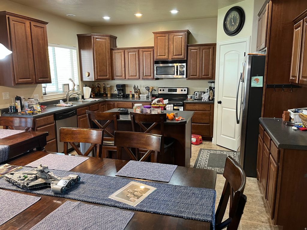 Photo of 1066 CINNAMON DR, Provo, UT 84606 (MLS # 2145698)