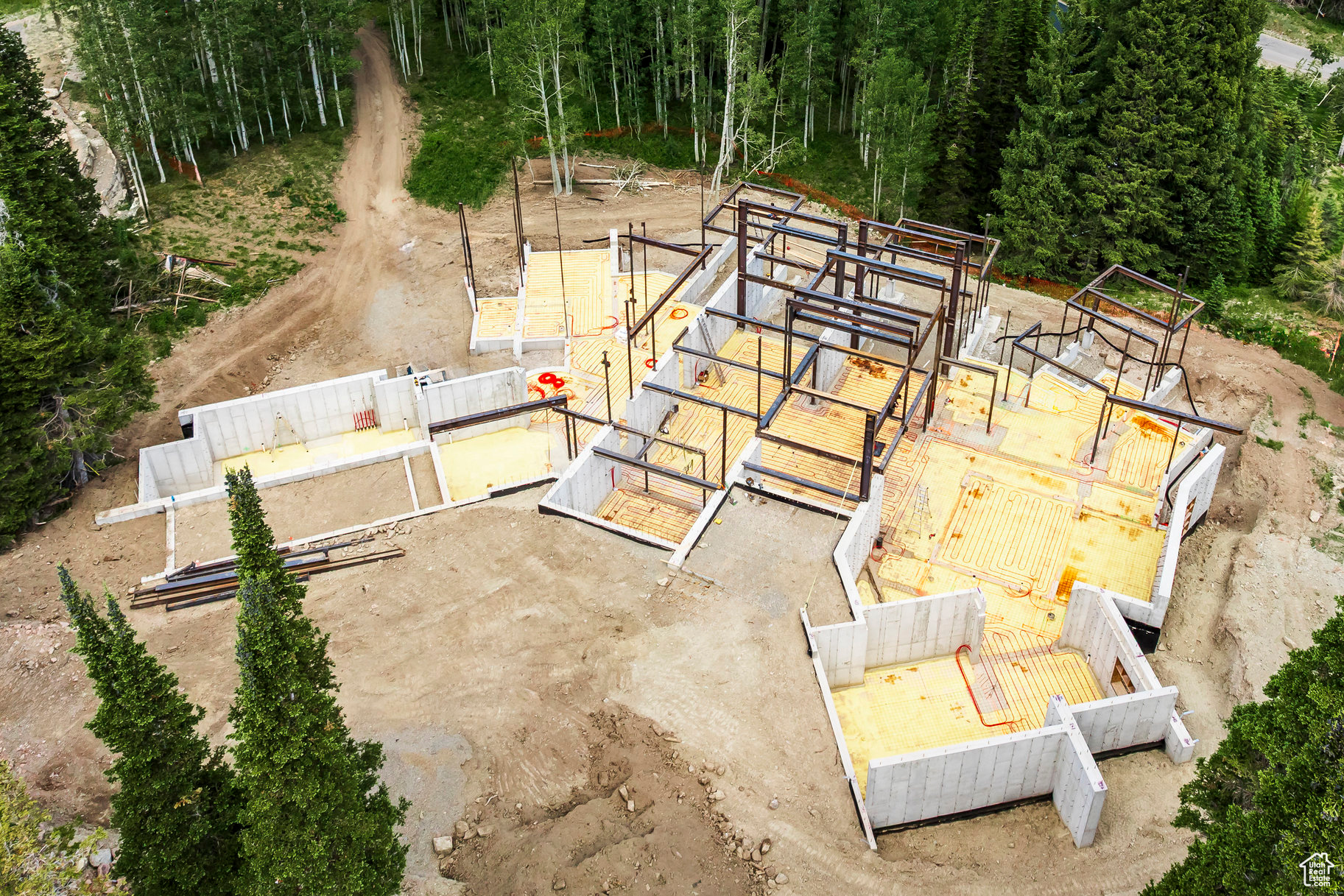 COLONY @ WHITE PINE - Residential