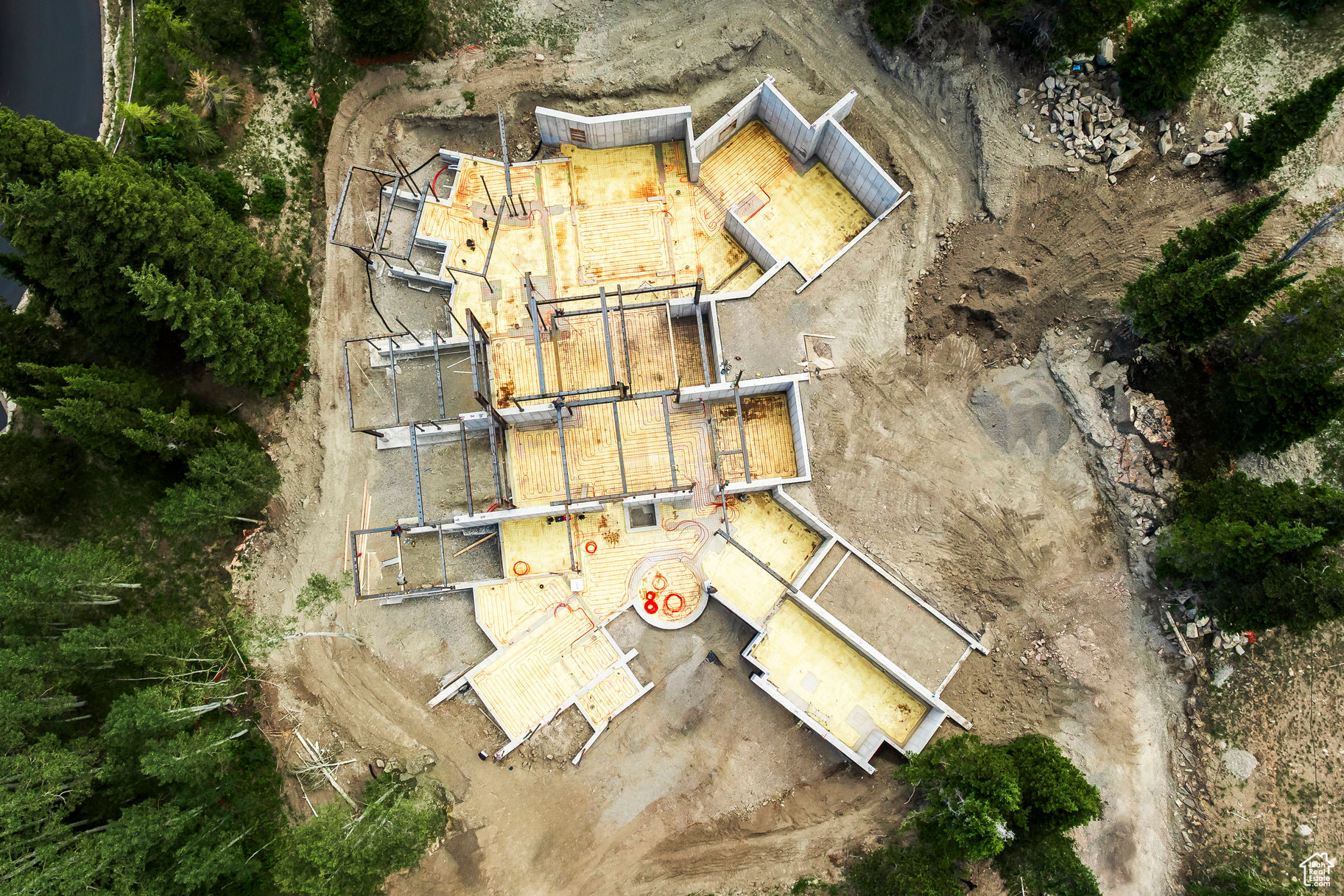 COLONY @ WHITE PINE - Residential