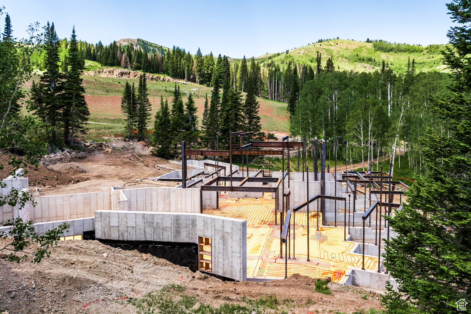 COLONY @ WHITE PINE - Residential