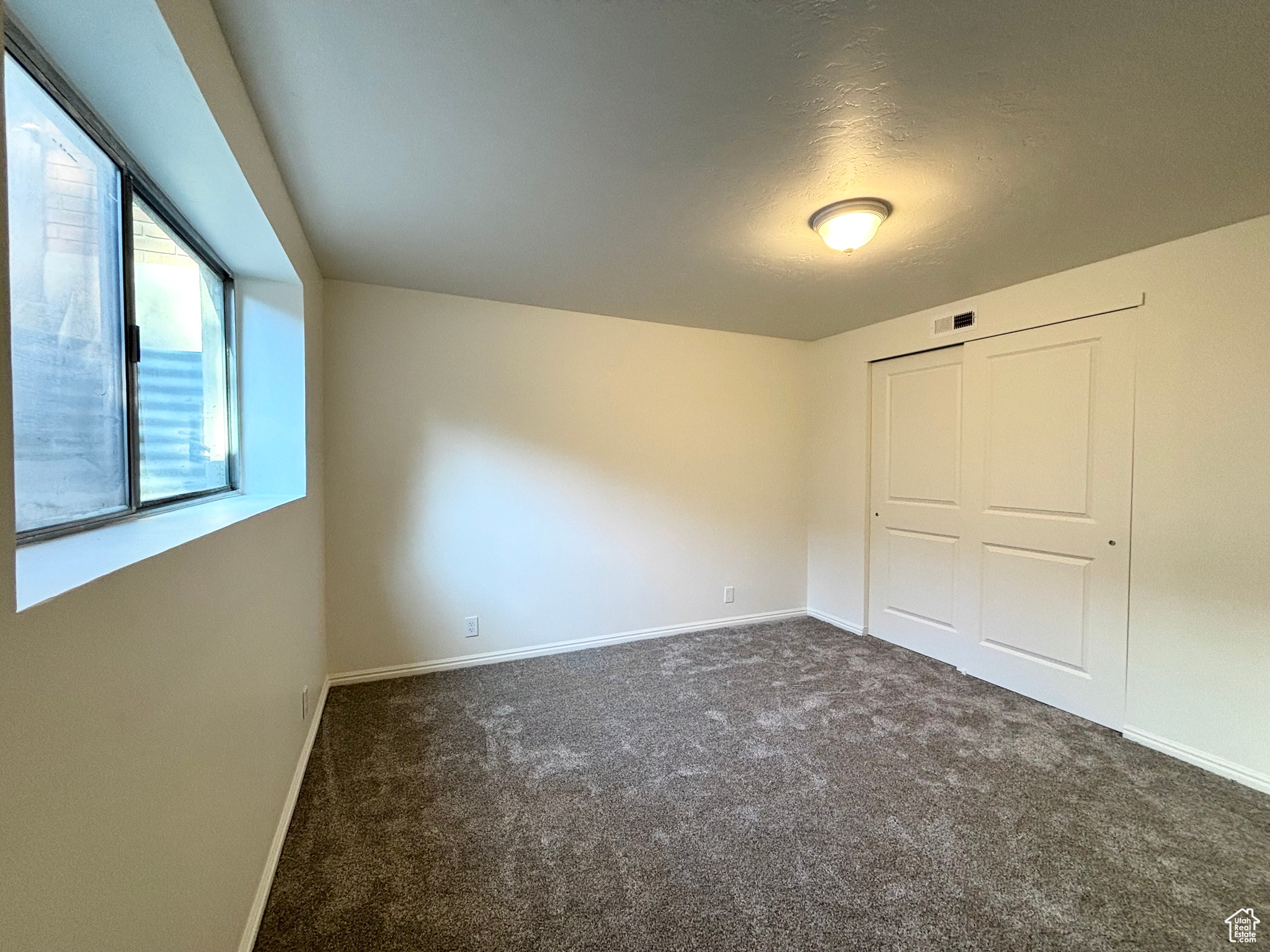 LANDON VILLAGE - Residential