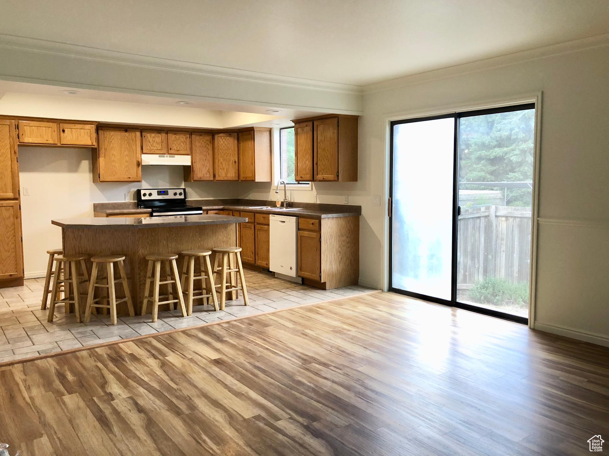 LANDON VILLAGE - Residential