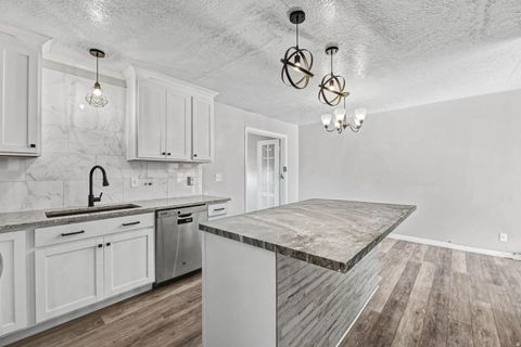 Tiny photo for 470 E 1750 N, North Ogden, UT 84414 (MLS # 2134214)