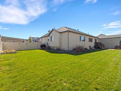 Tiny photo for 7787 N SECRETARIAT RD, Eagle Mountain, UT 84005 (MLS # 2148830)