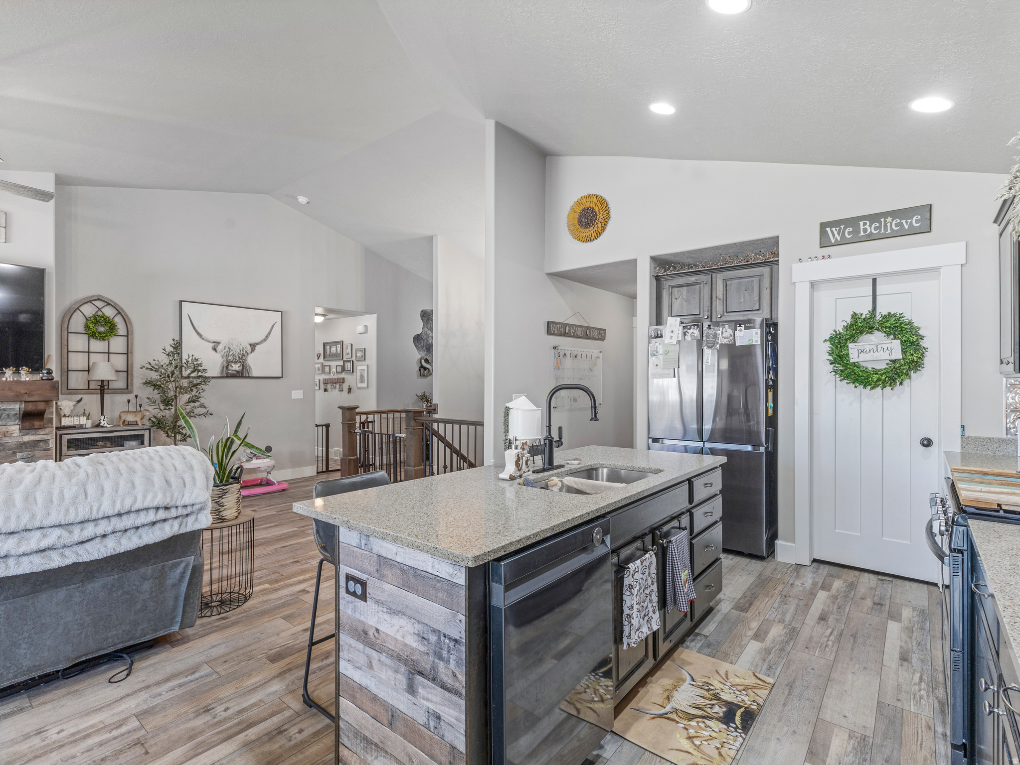 SUNSET RIDGE - Residential