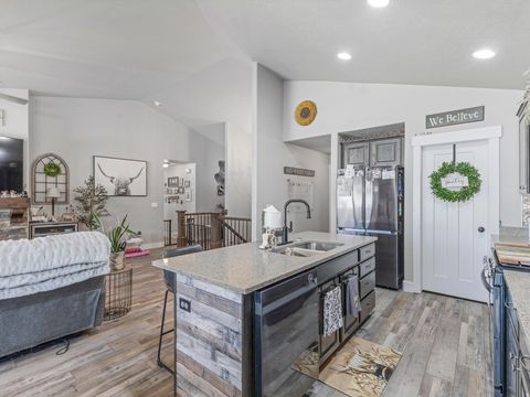 Tiny photo for 7787 N SECRETARIAT RD, Eagle Mountain, UT 84005 (MLS # 2148830)