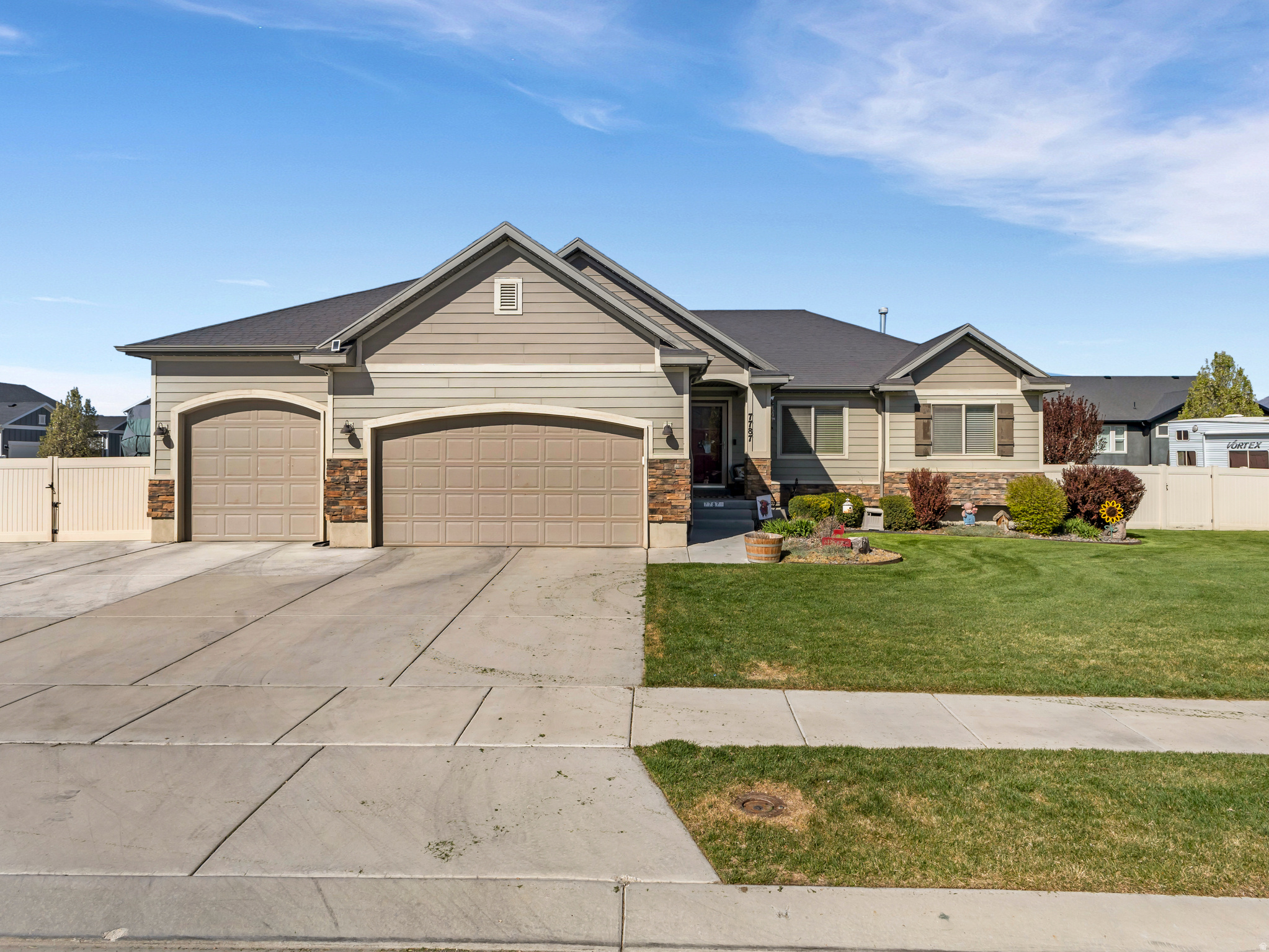 SUNSET RIDGE - Residential