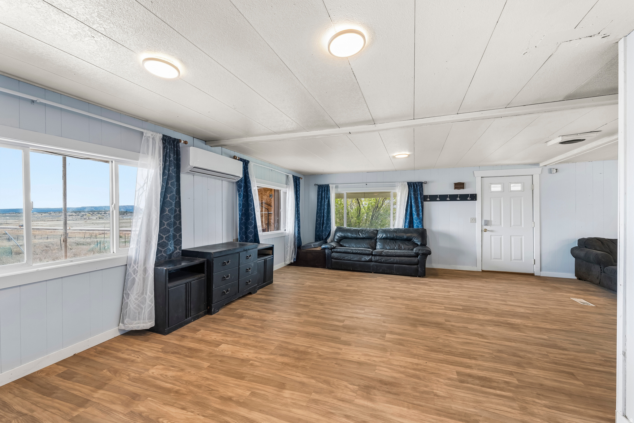 LYNN NIELSEN MINOR - Residential