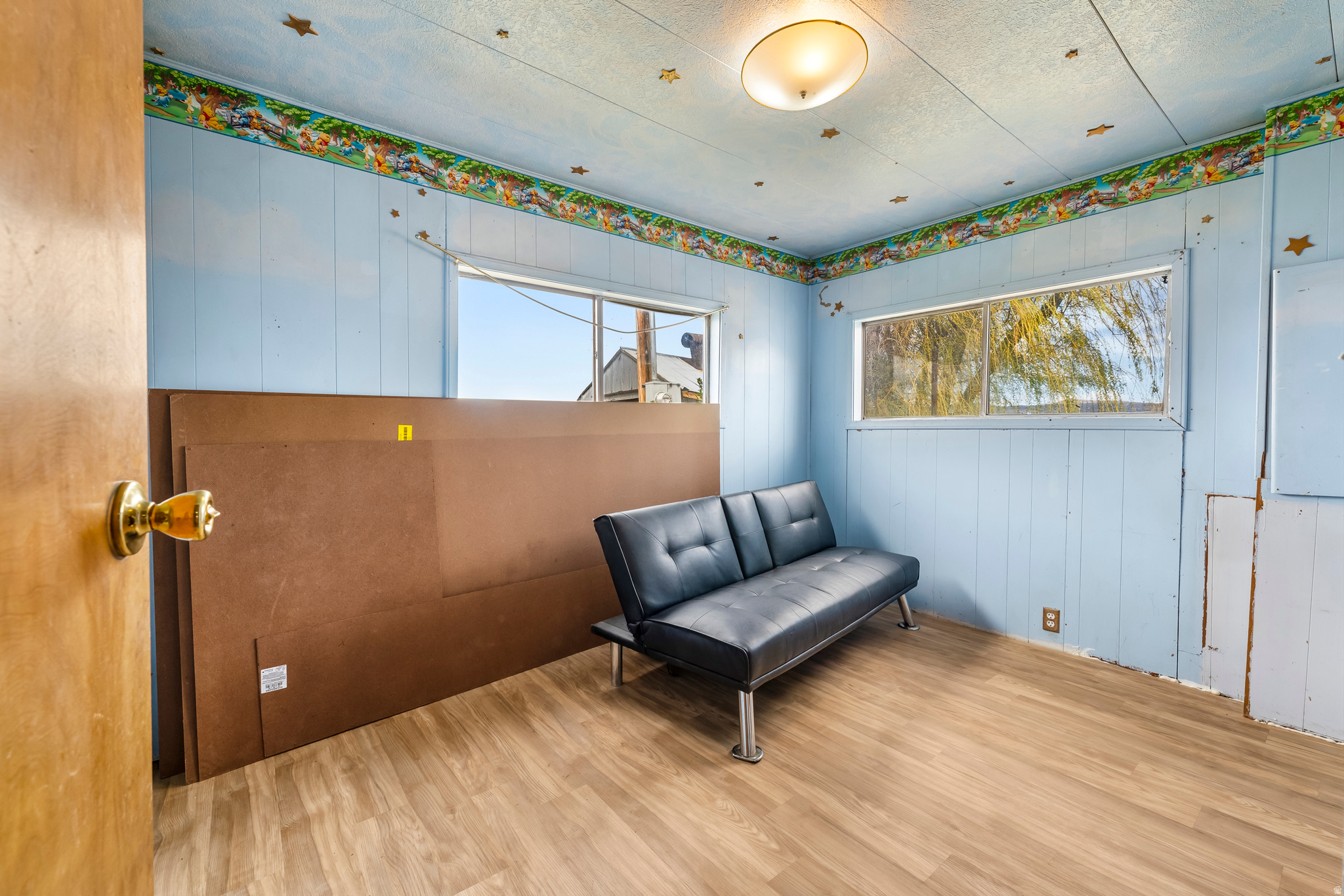 LYNN NIELSEN MINOR - Residential