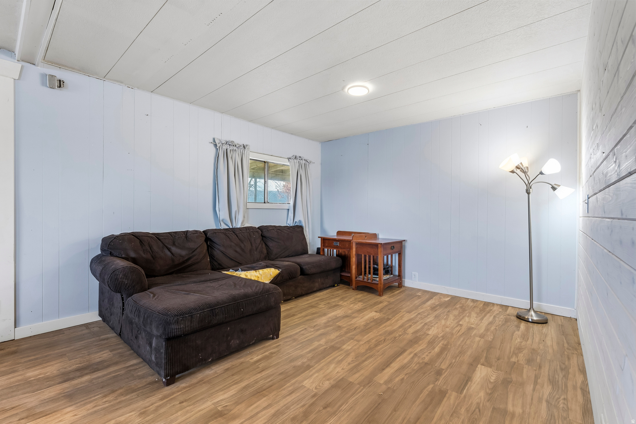 LYNN NIELSEN MINOR - Residential