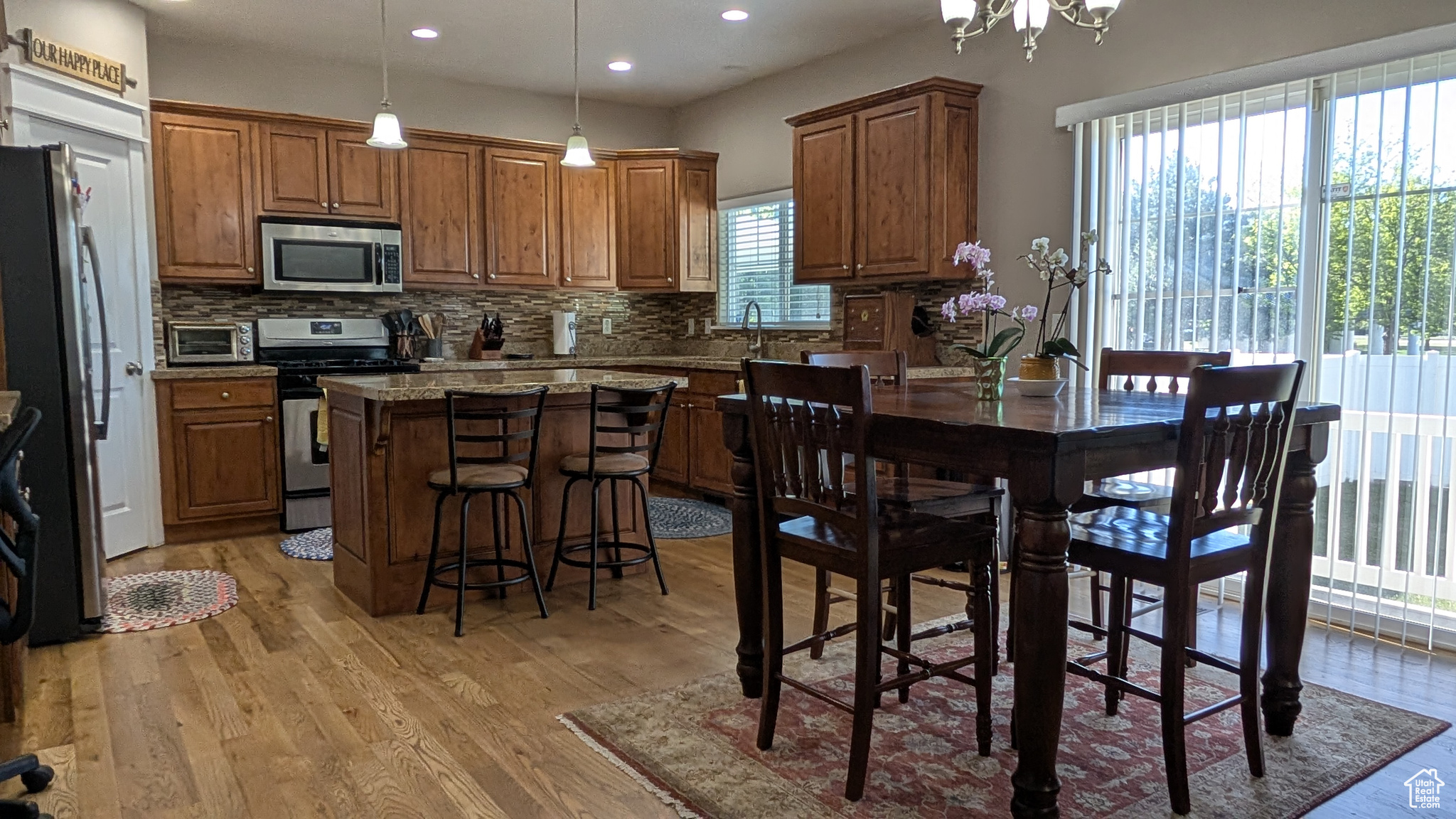 586 E Park Plaza Pl, Midvale, Utah image 3