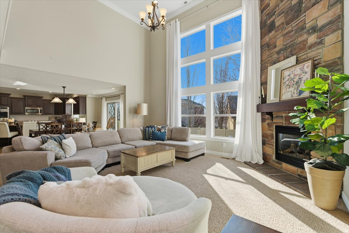 DAYBREAK - Residential