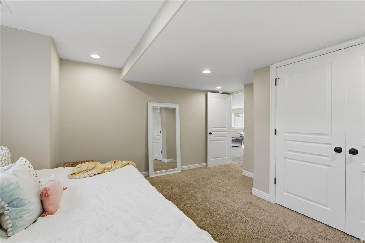 DAYBREAK - Residential