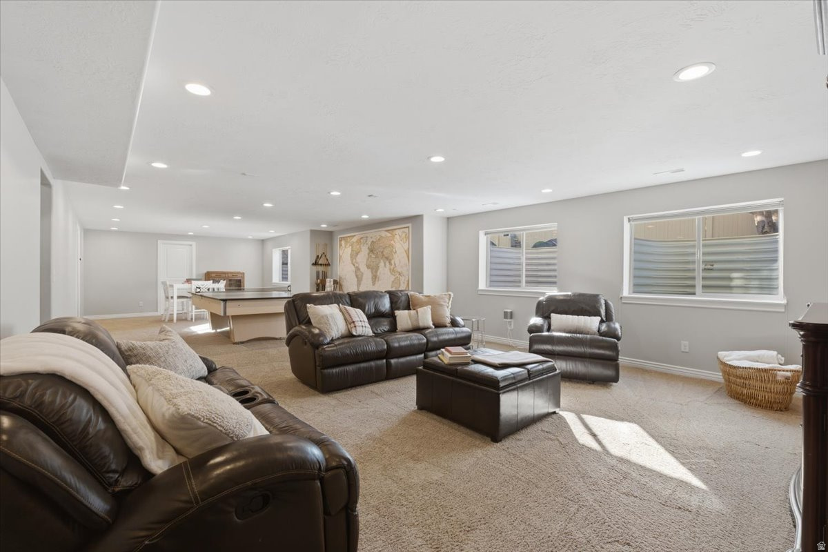 DAYBREAK - Residential